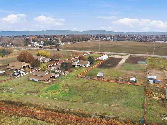 3rd image of 7985 S Cloverdale Rd