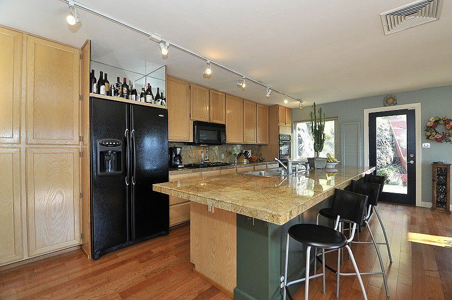 2nd image of 137 Maywood Way