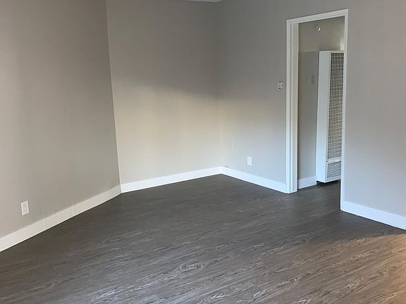 4th image of 2816 W 182nd St APT 7