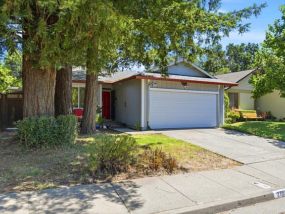 2nd image of 2299 Copperfield Drive