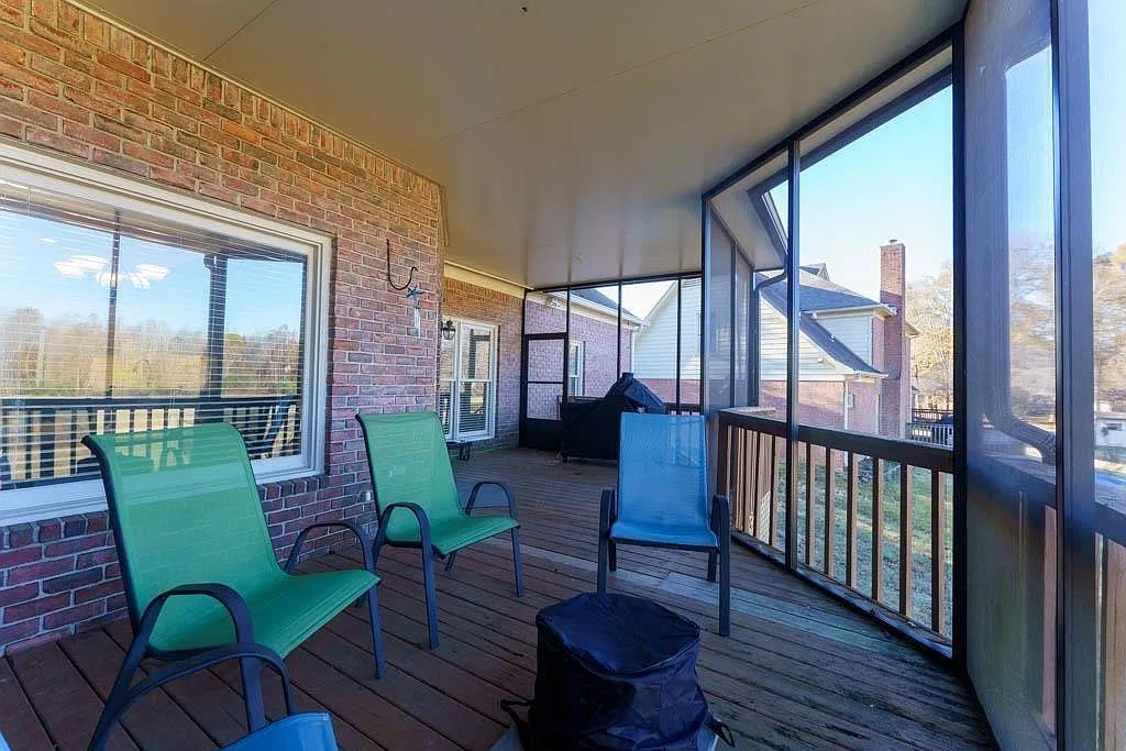 4 bed, 3.0 bath, 2497 sqft, $2,650 — Photo 4