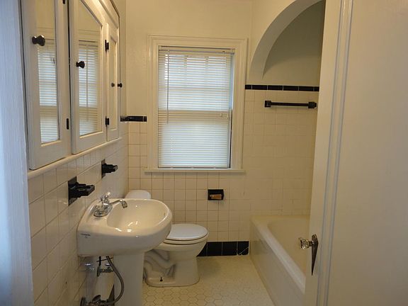classic white and black bathroom