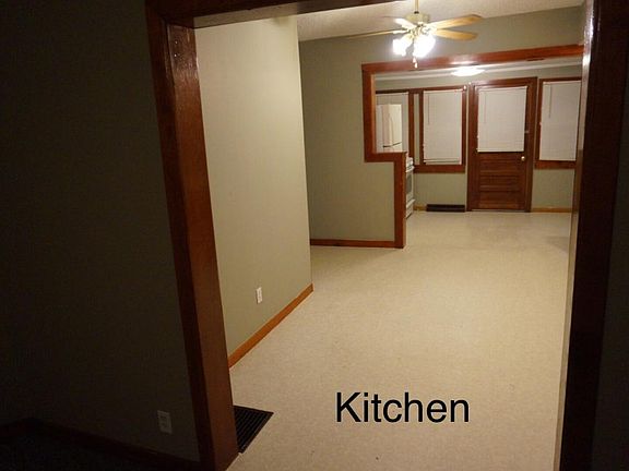 5th image of 813 E Mill St