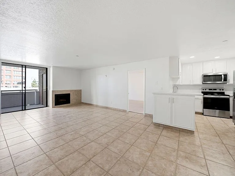 850 State St #414 — Photo 4