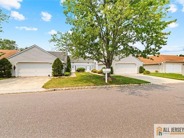 664 Azalea Plz, Monroe Township, NJ 08831