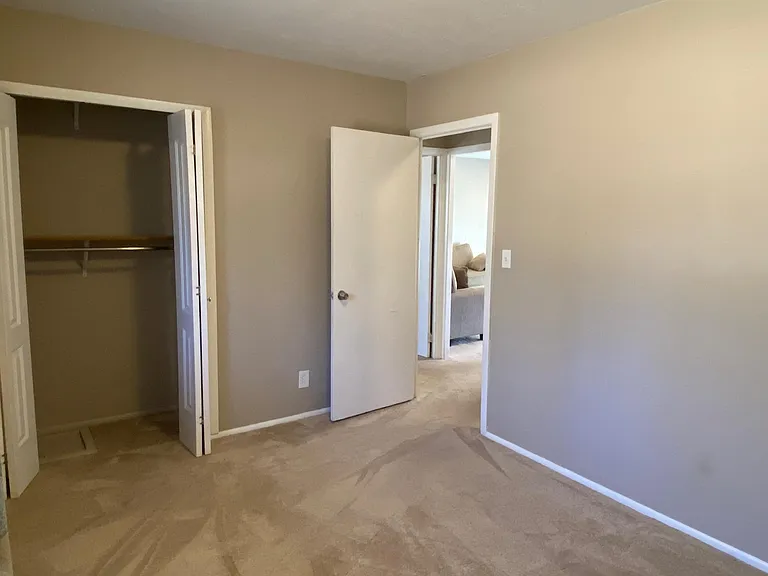 2449 S 37th St — Photo 12