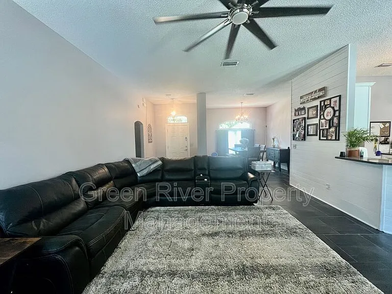3352 Shelley Dr — Photo 12