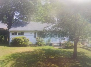 9 Mountain View Rd, Cresskill, NJ 07626