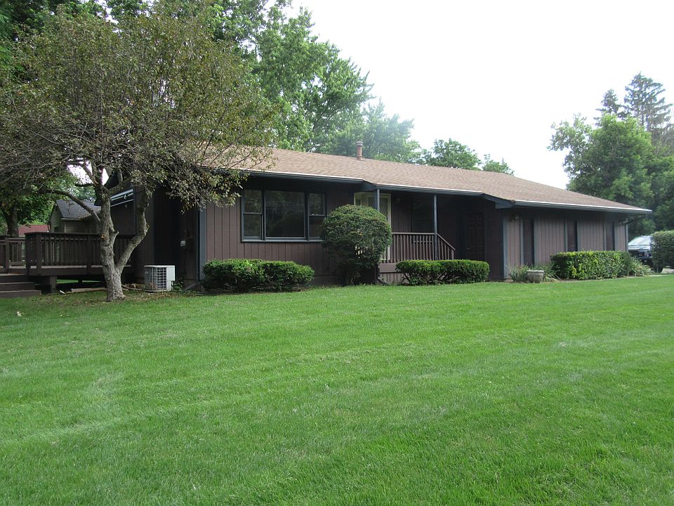 1st image of 111 Woodland Dr