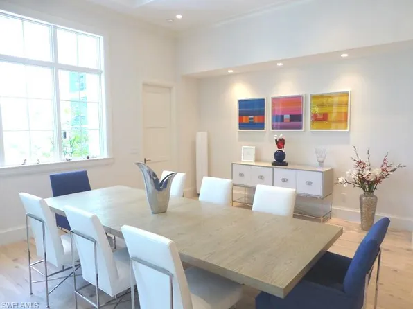 537 Mooring Line Dr, Naples, FL 34103