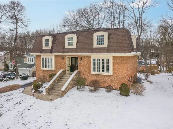 140 Deer Valley Dr, Sewickley, PA 15143