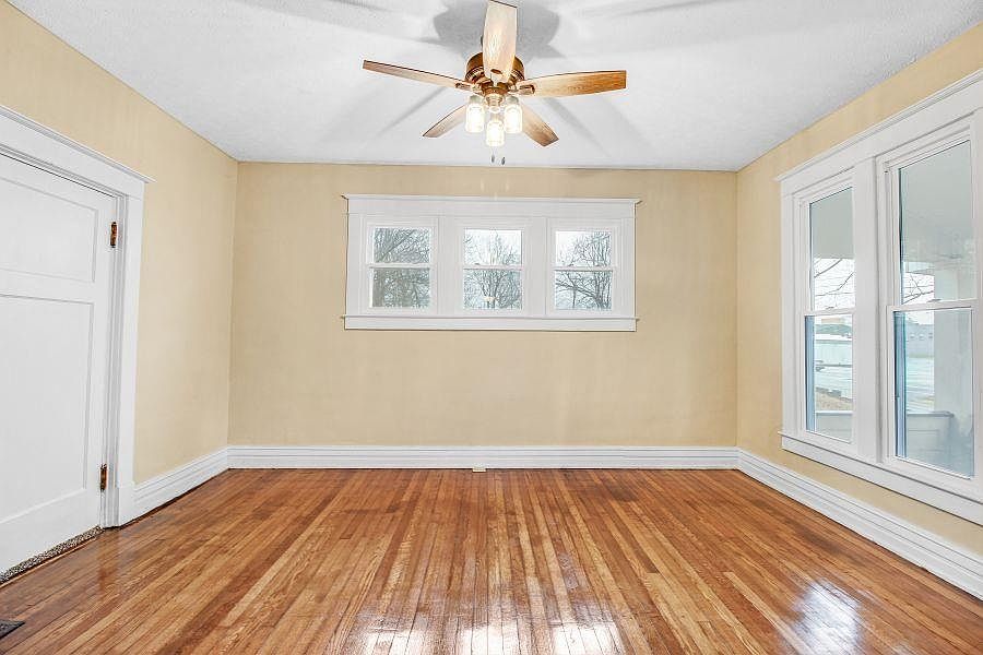 114 Cave St, Horse Cave, KY 42749 Zillow