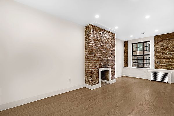 1st image of 126 E 27th St APT 3R