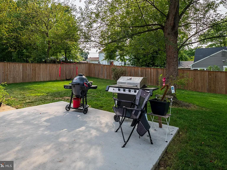 3710 Ivy Hill Ln — Photo 21