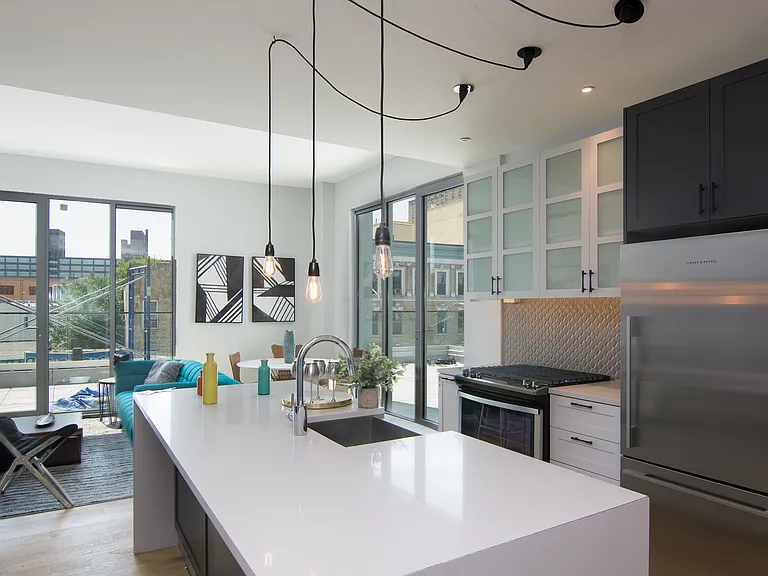 10 Montieth St #416 — Photo 1