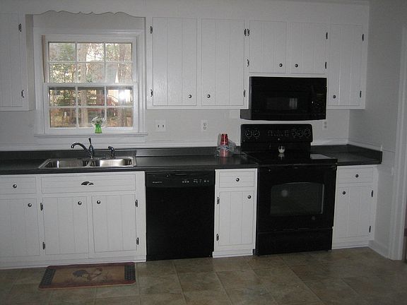 New Renovated Kitchen!