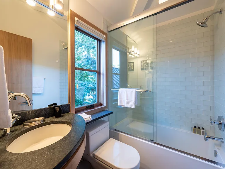 119 Woodside Ave — Photo 12
