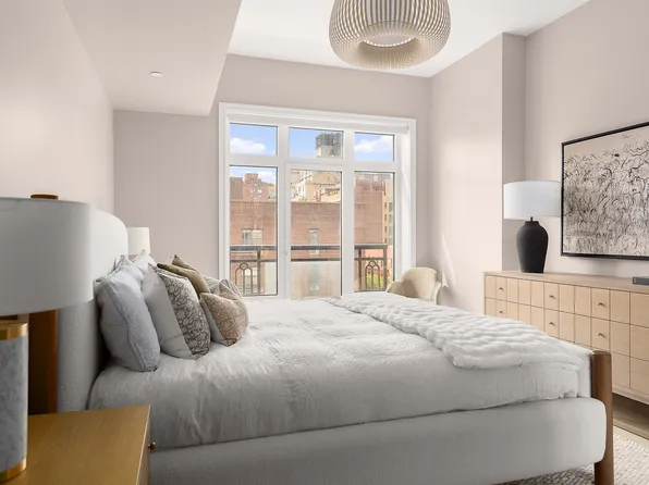 200 East 83rd Street image 9 of 25