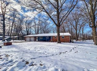 10105 Hickory Rd, Tremont, IL 61568