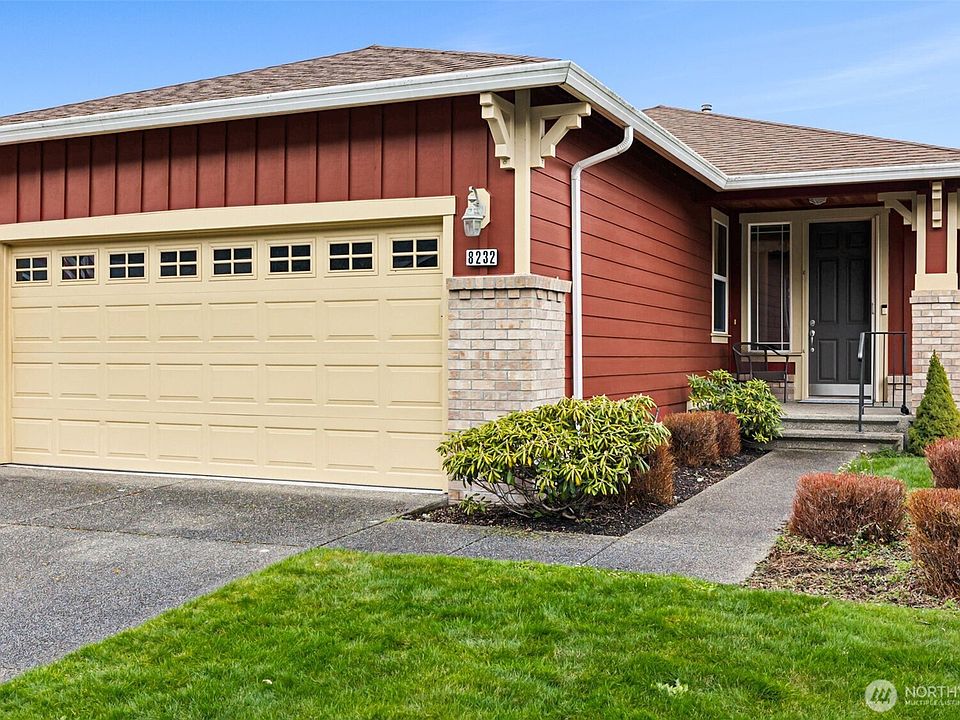 1st image of 8232 Bainbridge Loop NE