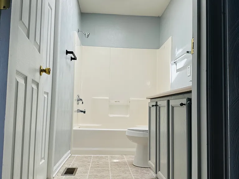 4826 Golfview Dr NE — Photo 23