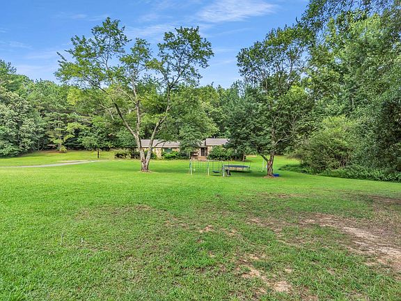 3rd image of 1150 Dent Rd