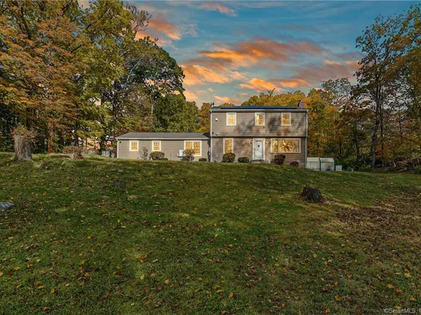 12 Winslow Terrace, Monroe, CT 06468