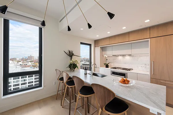 Sold by Nest Seekers International | media 4