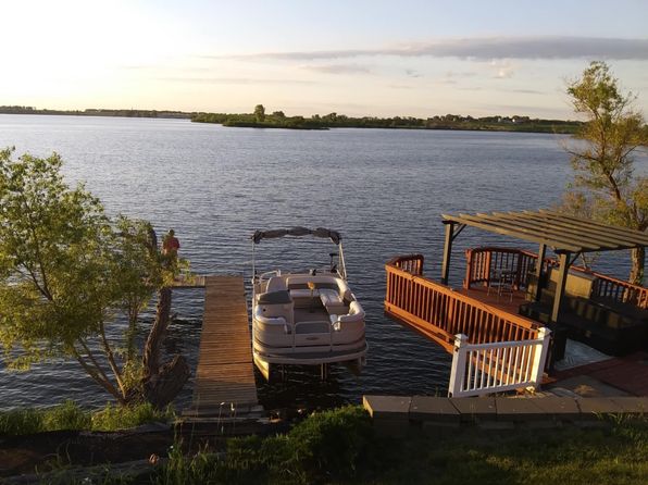 40526 S Shore Rd, Huron, SD 57350