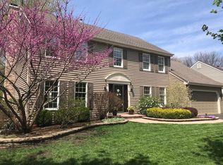 1945 Huntington Rd, St Charles, IL 60174