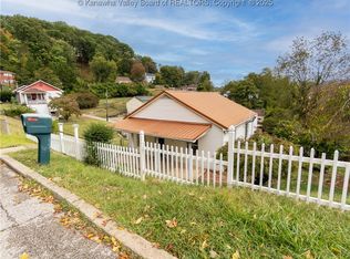 544 Burlew Dr, Charleston, WV 25302