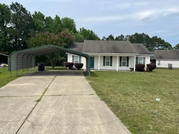 102 Prancer Cir, Selma, NC 27576