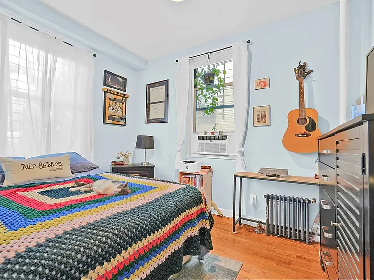21-37 33rd St #1C — Photo 4