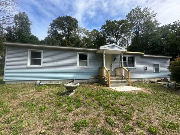 74 Chittenden Rd