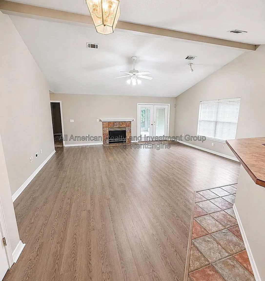 3 bed, 2.0 bath, 1550 sqft, $2,350 — Photo 3