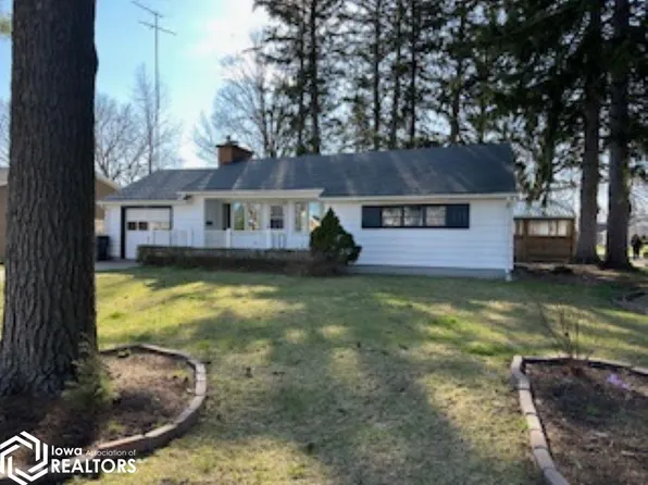 2403 S 3rd St, Burlington, IA 52601