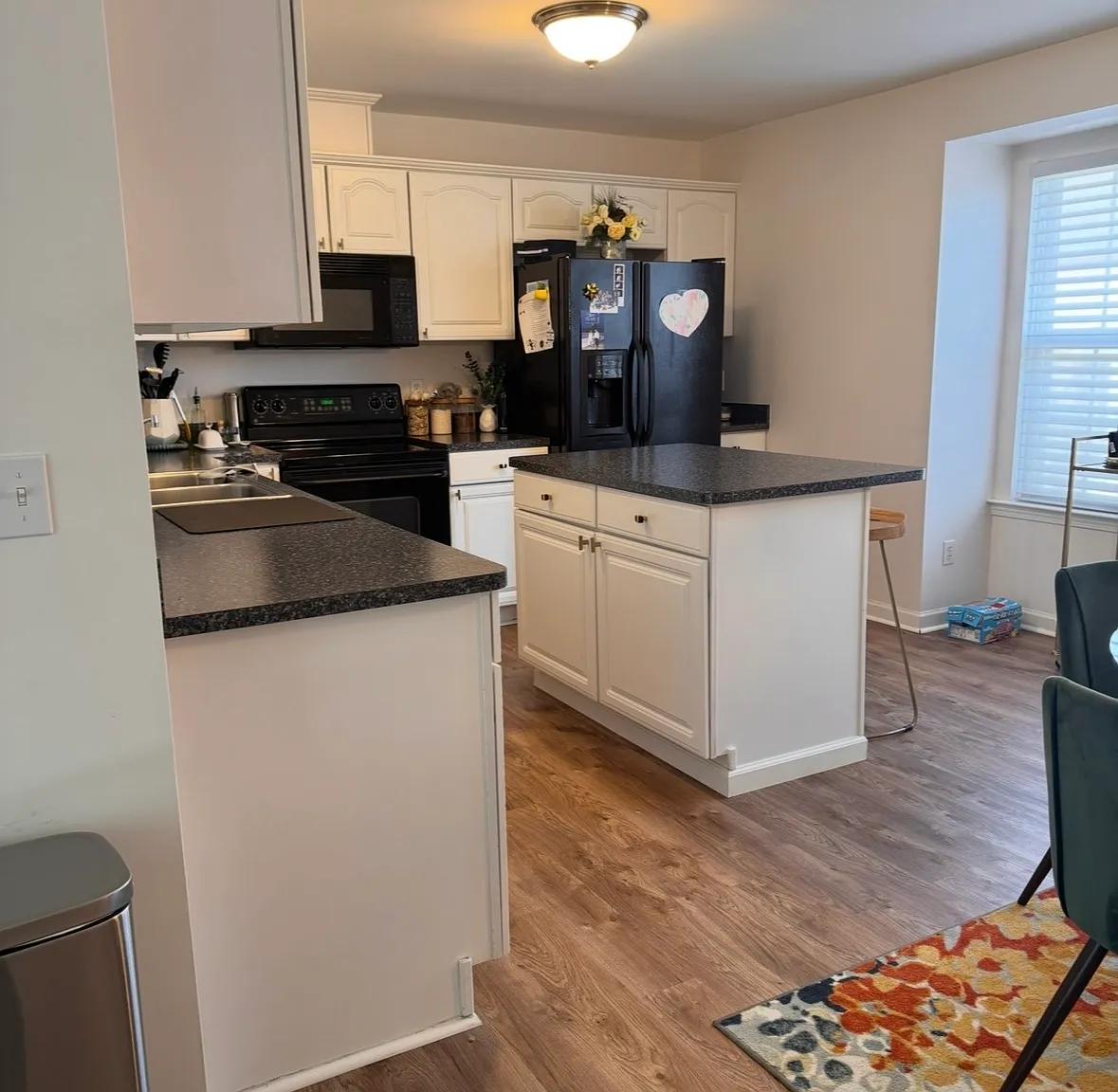3 bed, 2168 sqft, $1,946 — Photo 3