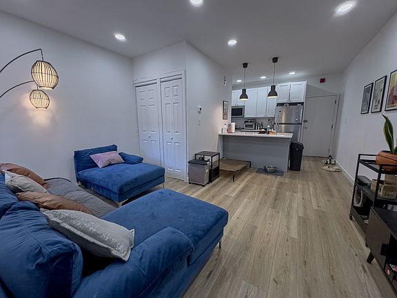 2nd image of 336 Lombard St #313