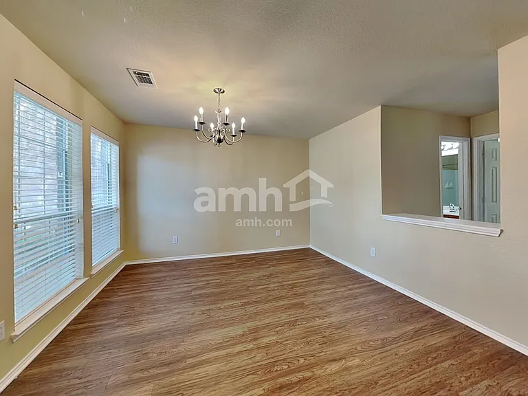 5009 Blackwood Dr — Photo 7
