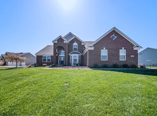 7735 Whirlaway Dr, Saline, MI 48176