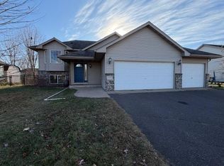 7577 386th St, North Branch, MN 55056