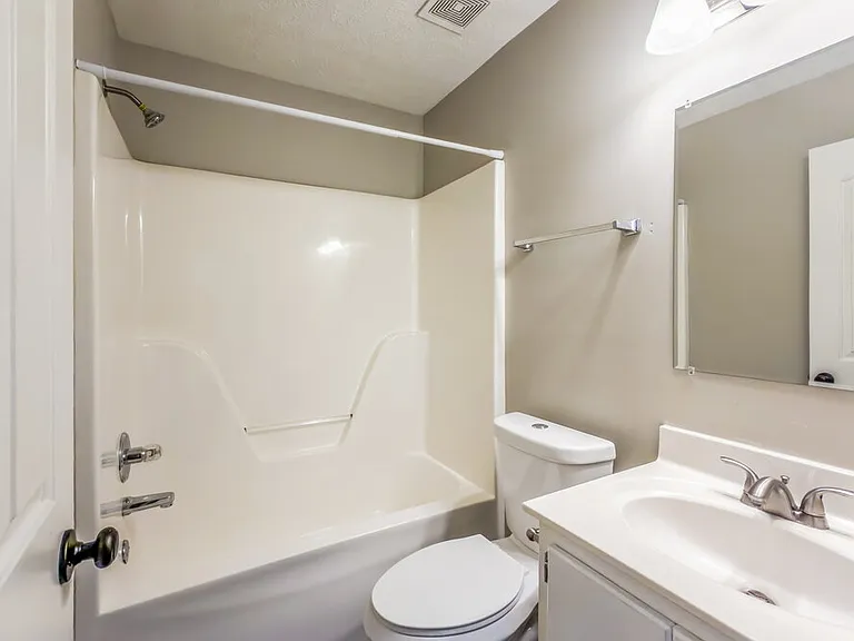 1435 Tuffnell Dr — Photo 11