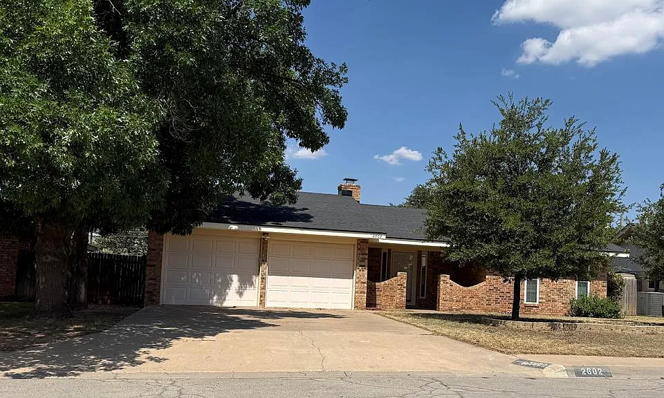 2602 Wydewood Dr