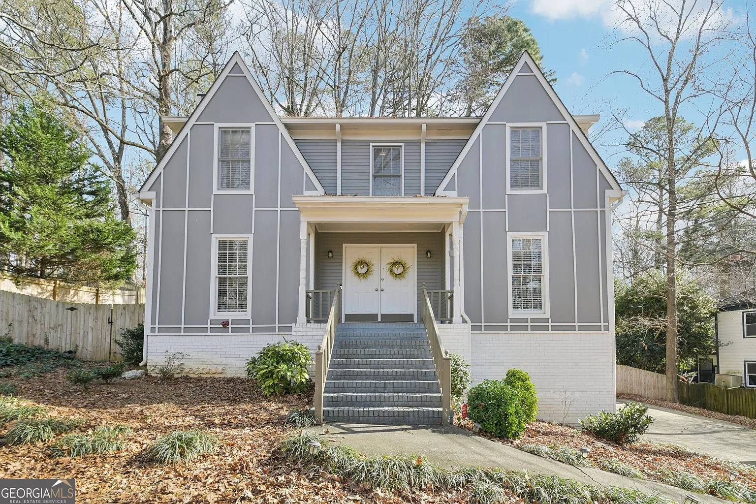 191 Saratoga Dr photo 1