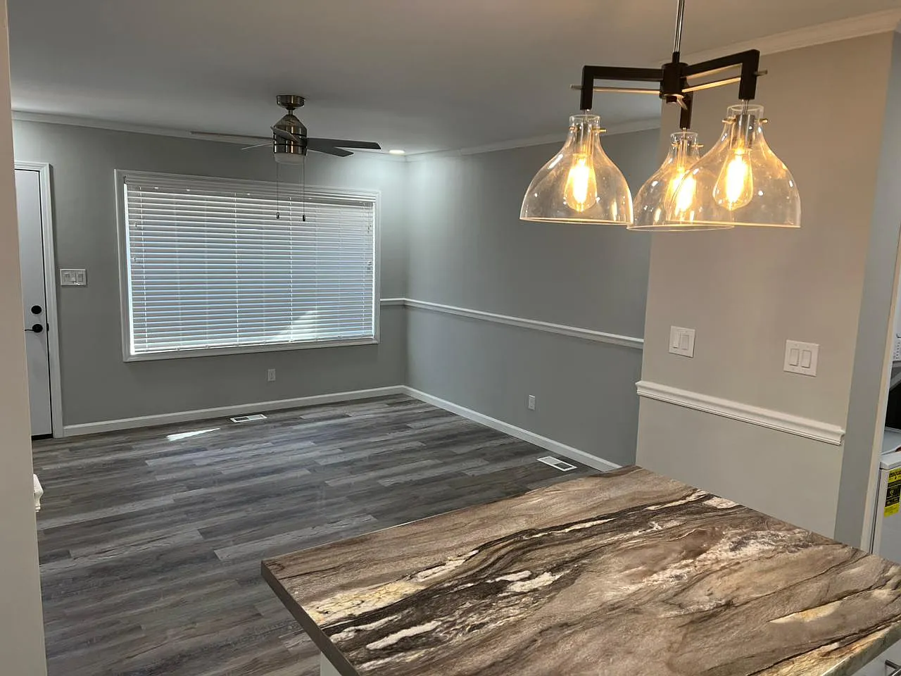 3 bed, 1200 sqft, $1,750 — Photo 2
