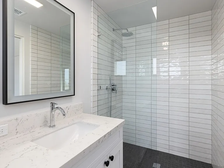 21552 Treetop Ln — Photo 29
