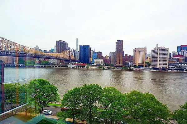 Sold by Keller Williams NYC | media 23
