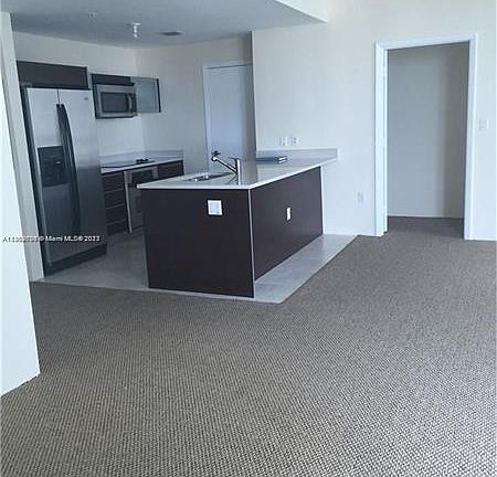 3rd image of 1900 N Bayshore Dr APT 1519