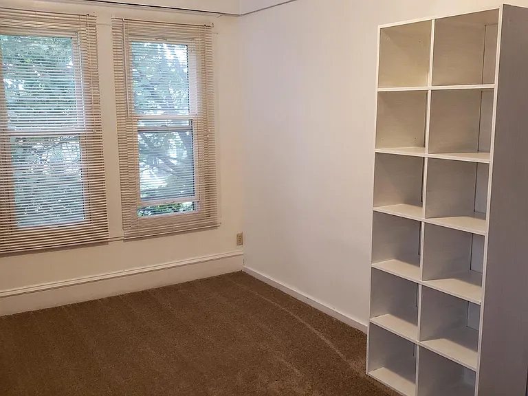 2303 Pleasant Ave — Photo 6