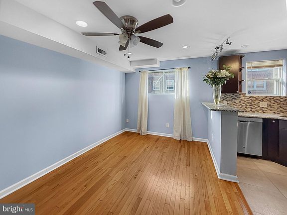 5th image of 1409 E Weaver St